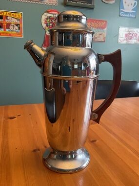 VINTAGE CHROME COCKTAIL SHAKER ART DECO WOOD HANDLE PITCHER MCM BAR CART DRINKS